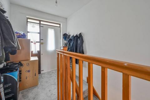 2 Miah Terrace, London, E1W 1NY