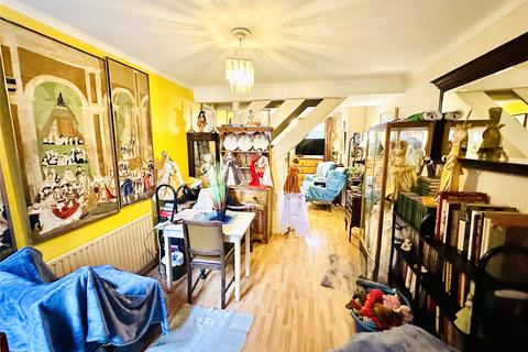 8 Cross Road, Croydon, CR0 6TA