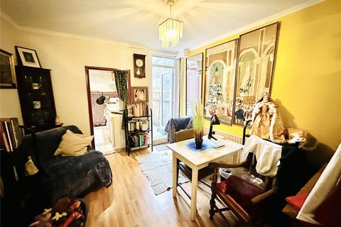 8 Cross Road, Croydon, CR0 6TA