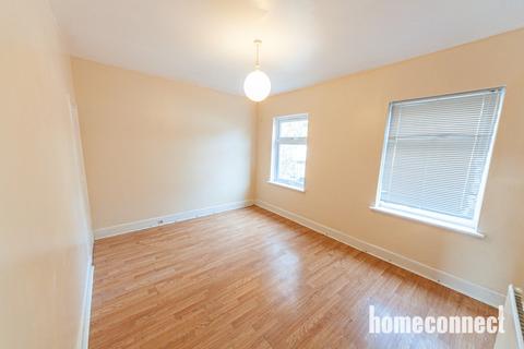 2 bedroom terraced house for sale, Becket Avenue, London