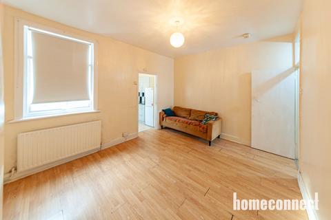 2 bedroom terraced house for sale, Becket Avenue, London