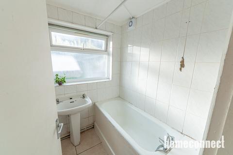 2 bedroom terraced house for sale, Becket Avenue, London