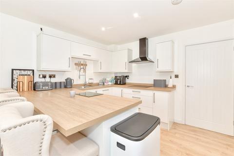 3 bedroom end of terrace house for sale, Derby Road, Maidstone, Kent