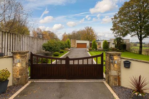 4 bedroom detached house for sale, Station Road, Turton