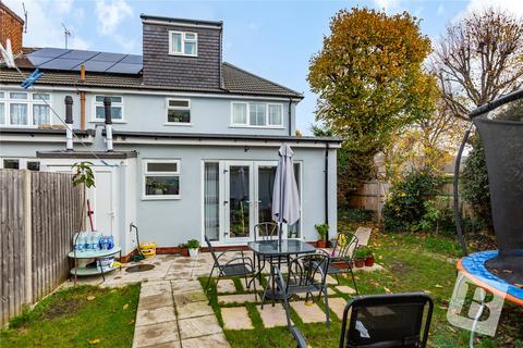 4 bedroom end of terrace house for sale, St. Nicholas Avenue, Hornchurch, RM12