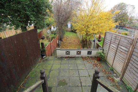 2 bedroom terraced house to rent, Crofton Avenue, Bexley, DA5