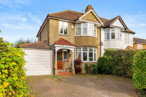 3 bedroom semi-detached house for sale, Elm Way, Worcester Park KT4