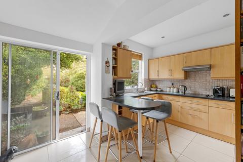 37 Elm Way, Worcester Park, KT4 8LT