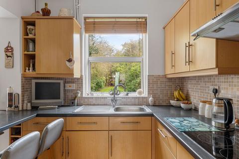 37 Elm Way, Worcester Park, KT4 8LT