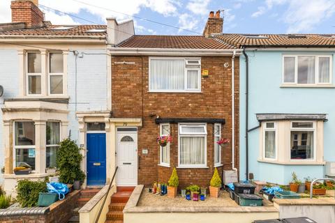 3 bedroom terraced house for sale, Quantock Road, Windmill Hill