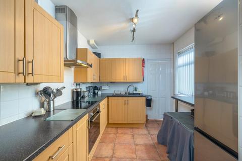 3 bedroom terraced house for sale, Quantock Road, Windmill Hill