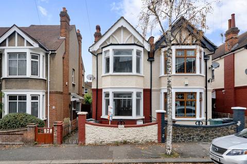 3 bedroom house for sale, Colchester Road, Leyton, E10