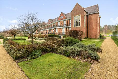 2 bedroom flat for sale, Kings Drive, Midhurst, West Sussex, GU29