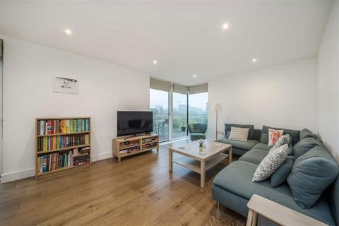 3 bedroom flat for sale, Saundby Lane, London SE3