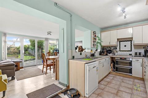 3 bedroom semi-detached house for sale, Wells Gardens, Broadway WR12