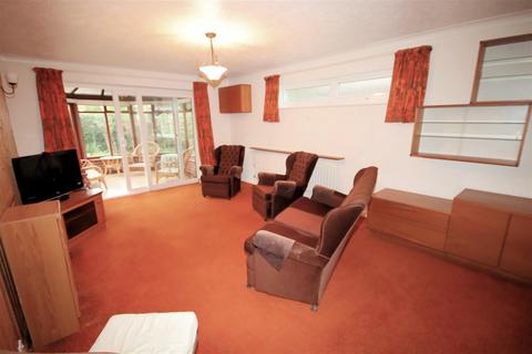 3 bedroom detached bungalow for sale, Wendover Way, Luton