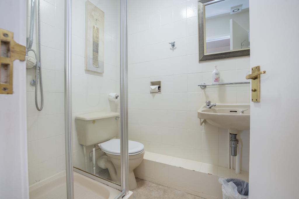 Bathroom 3