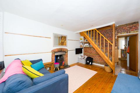 2 bedroom terraced house for sale, Walton Road, East Molesey, KT8