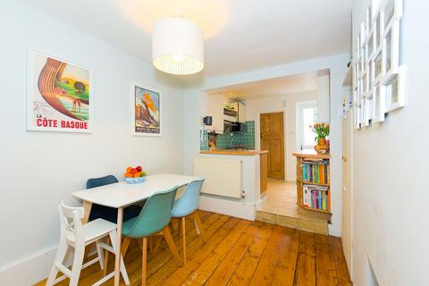 2 bedroom terraced house for sale, Walton Road, East Molesey, KT8