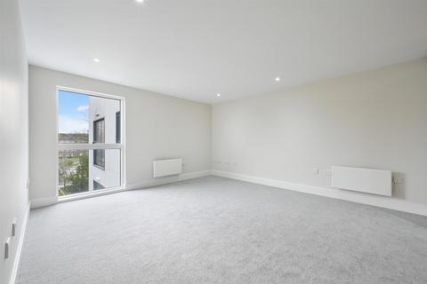 1 bedroom flat for sale, Church Street, Epsom