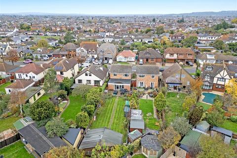 4 bedroom detached house for sale, The Parkway, Canvey Island SS8