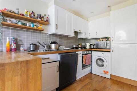 3 bedroom apartment to rent, Evering Road, London, E5