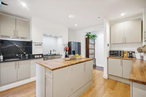 4 bedroom terraced house to rent, Finborough Road, London, SW10