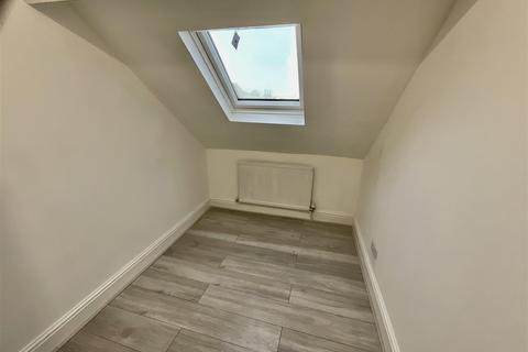 5 bedroom house to rent, Lonsdale Road, Scarborough