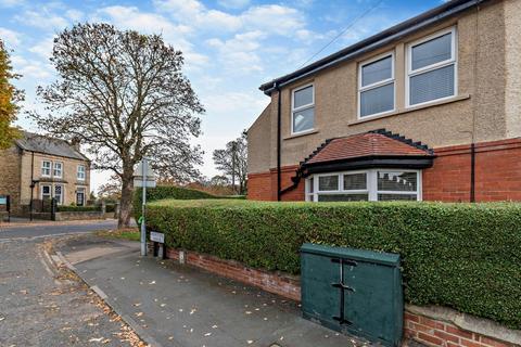 3 bedroom end of terrace house for sale, Hookstone Avenue, Harrogate, HG2 8ER