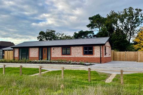 2 bedroom detached bungalow for sale, Tandridge Lane, Lingfield RH7