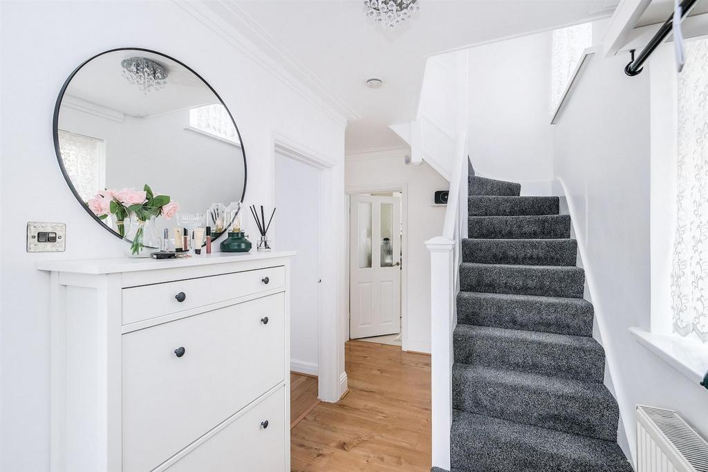 13 dovehouse gdns-11 rszd.jpg