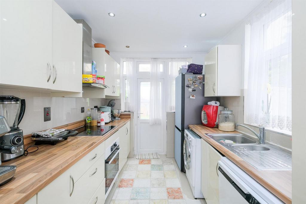 13 dovehouse gdns-13 rszd.jpg