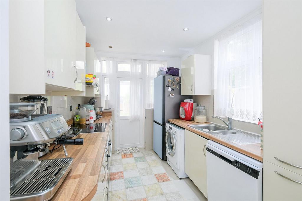 13 dovehouse gdns-12 rszd.jpg