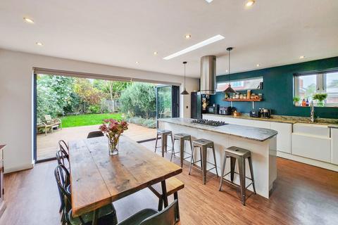2 Catherine Way, Broadstairs, CT10 1BW