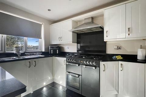 138 Lichfield Road, Bloxwich, Walsall, WS3 3BJ