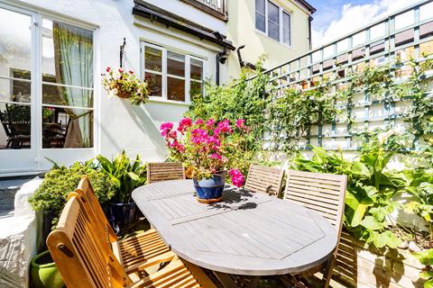 4 bedroom terraced house for sale, Addington Street, Ramsgate CT11