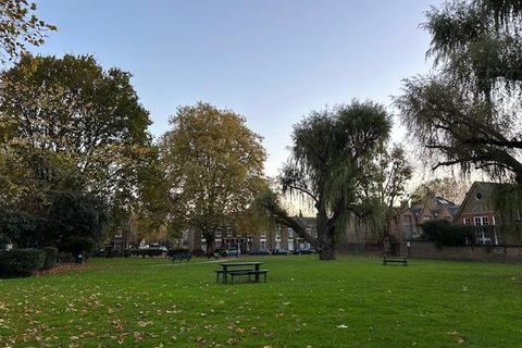 146 Reform Street, London, SW11 5AH