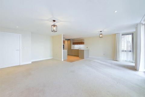 3 bedroom flat for sale, Calista, 26 West Parade, Worthing, BN11