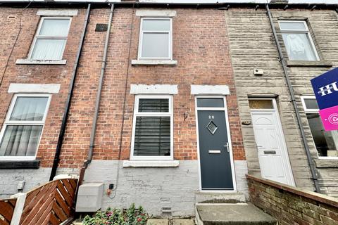 2 bedroom terraced house to rent, Eastfield Lane, Castleford