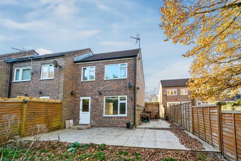 3 bedroom end of terrace house for sale, Algar Close, Stanmore, Middlesex