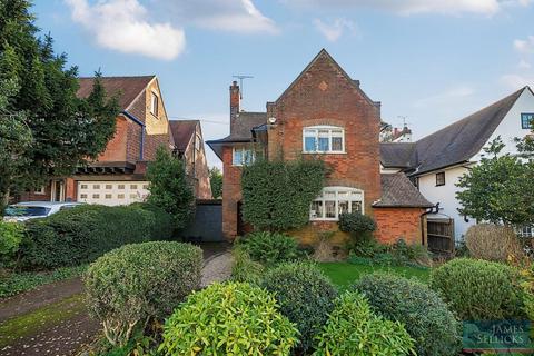 4 bedroom detached house for sale, Meadowcourt Road, Oadby, Leicestershire