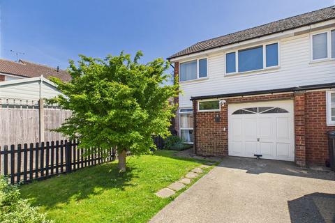 8 Conigre, Chinnor, OX39 4JY