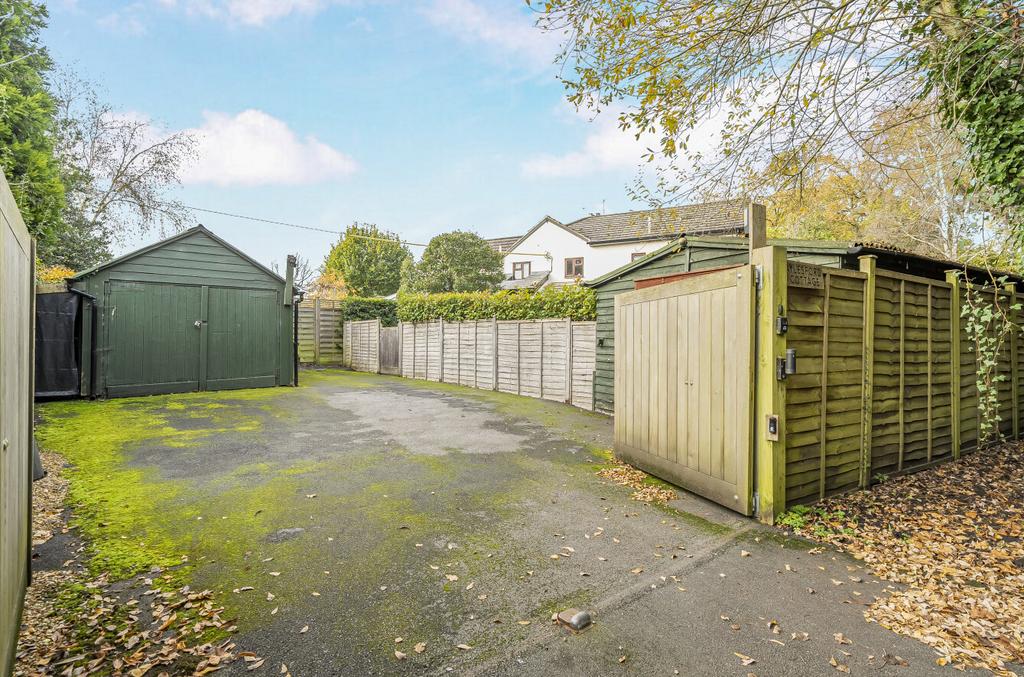 Driveway &amp; Garage