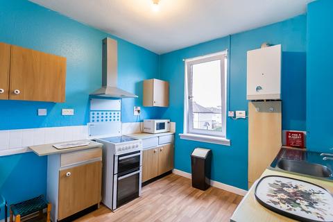 2 bedroom flat for sale, Lochend Drive, Lochend, Edinburgh, EH7