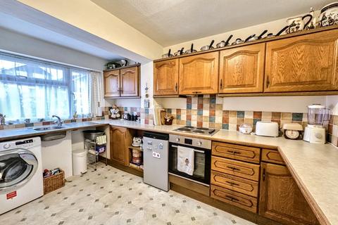 3 bedroom detached house for sale, Shepherds Walk, Bugbrooke, NN7 3PU