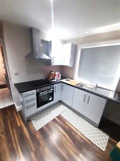 Studio to rent, Carnarvon Drive, Hayes, Greater London, UB3