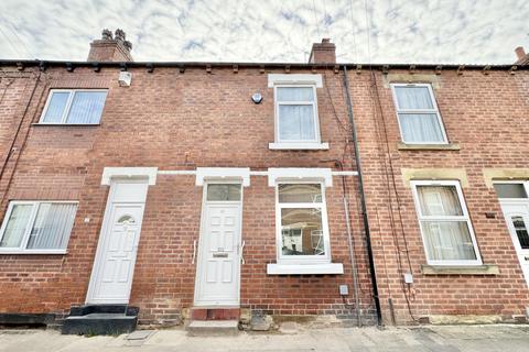 2 bedroom terraced house to rent, Ambler Street, Castleford