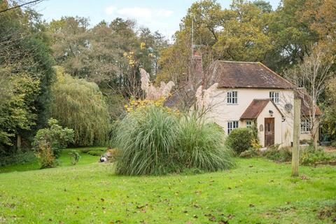 2 bedroom detached house for sale, Thursley Road, Godalming GU8