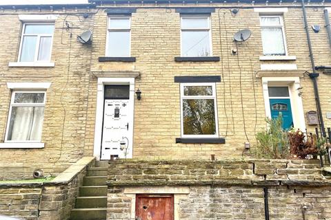 3 bedroom terraced house to rent, Firth Street, Rastrick