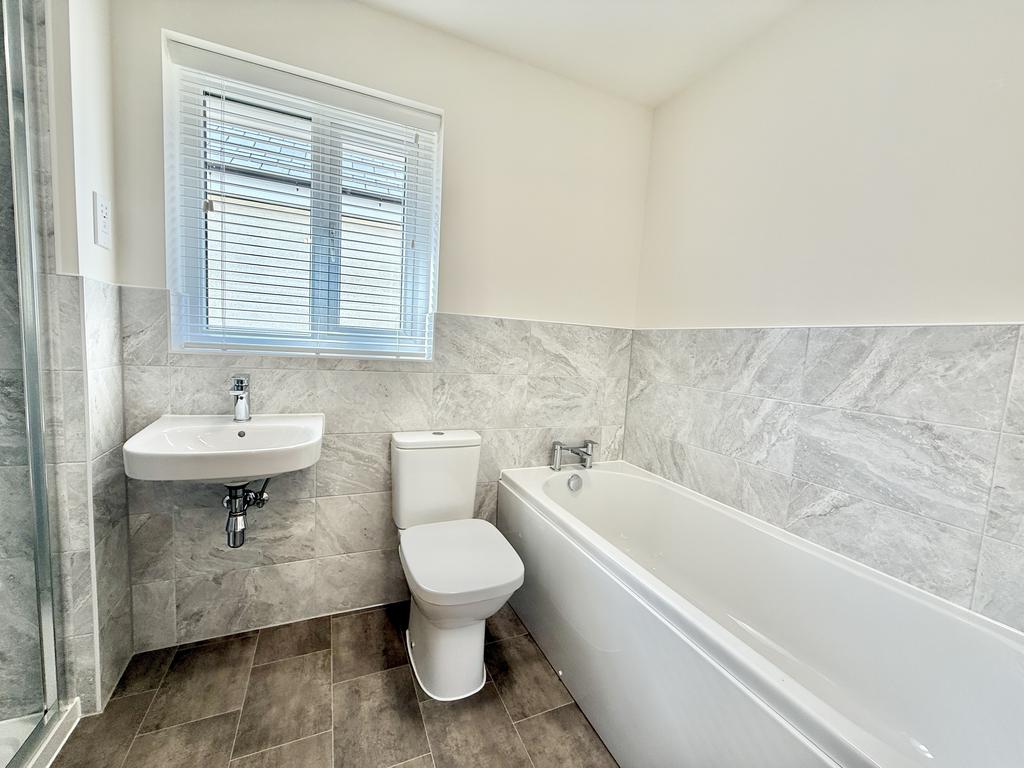 4 Piece Bathroom Suite